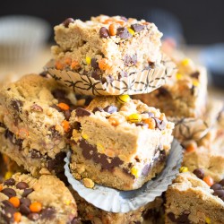 PEANUT BUTTER CHOCOLATE OATMEAL BAR